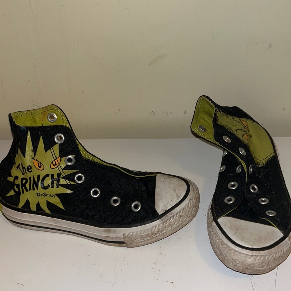Grinch Converse All Stars